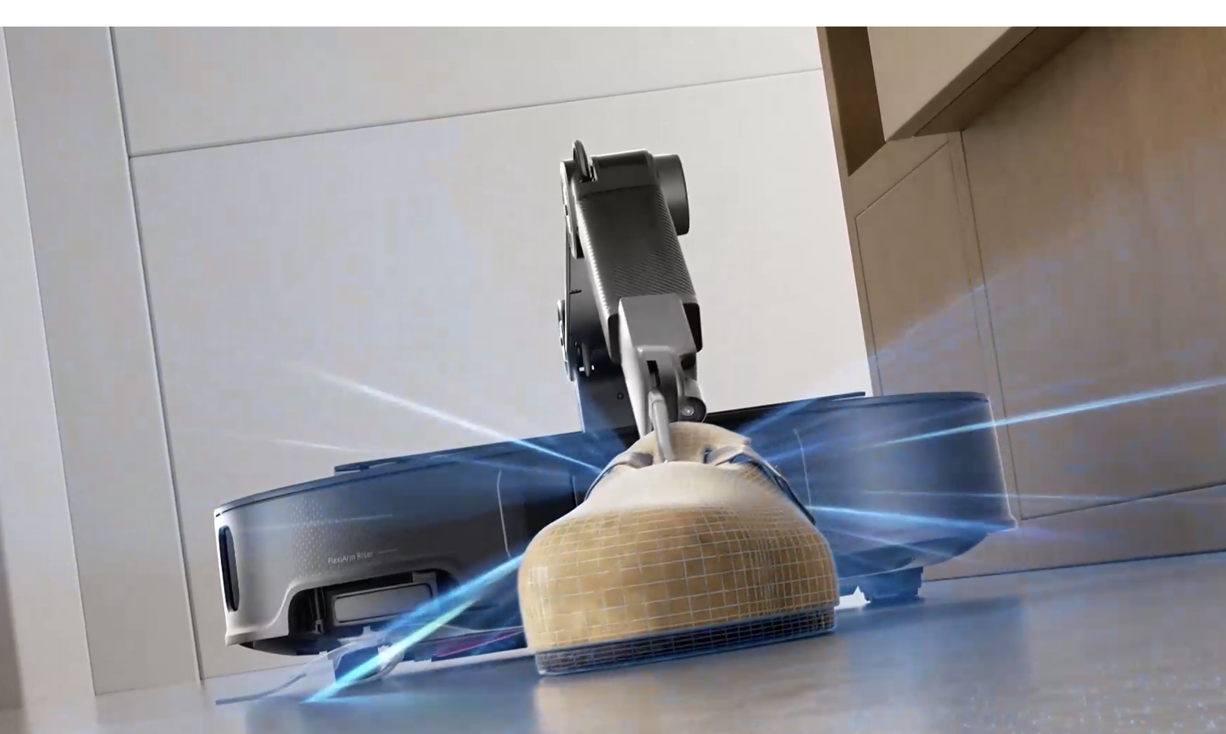 2 robotter står foran en bygning